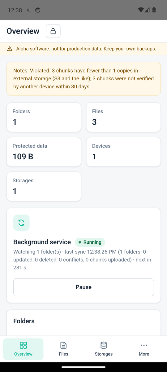 Android app, light mode: overview with counters for folders, files, protected data, devices and storages, the running background service, and the folder list.